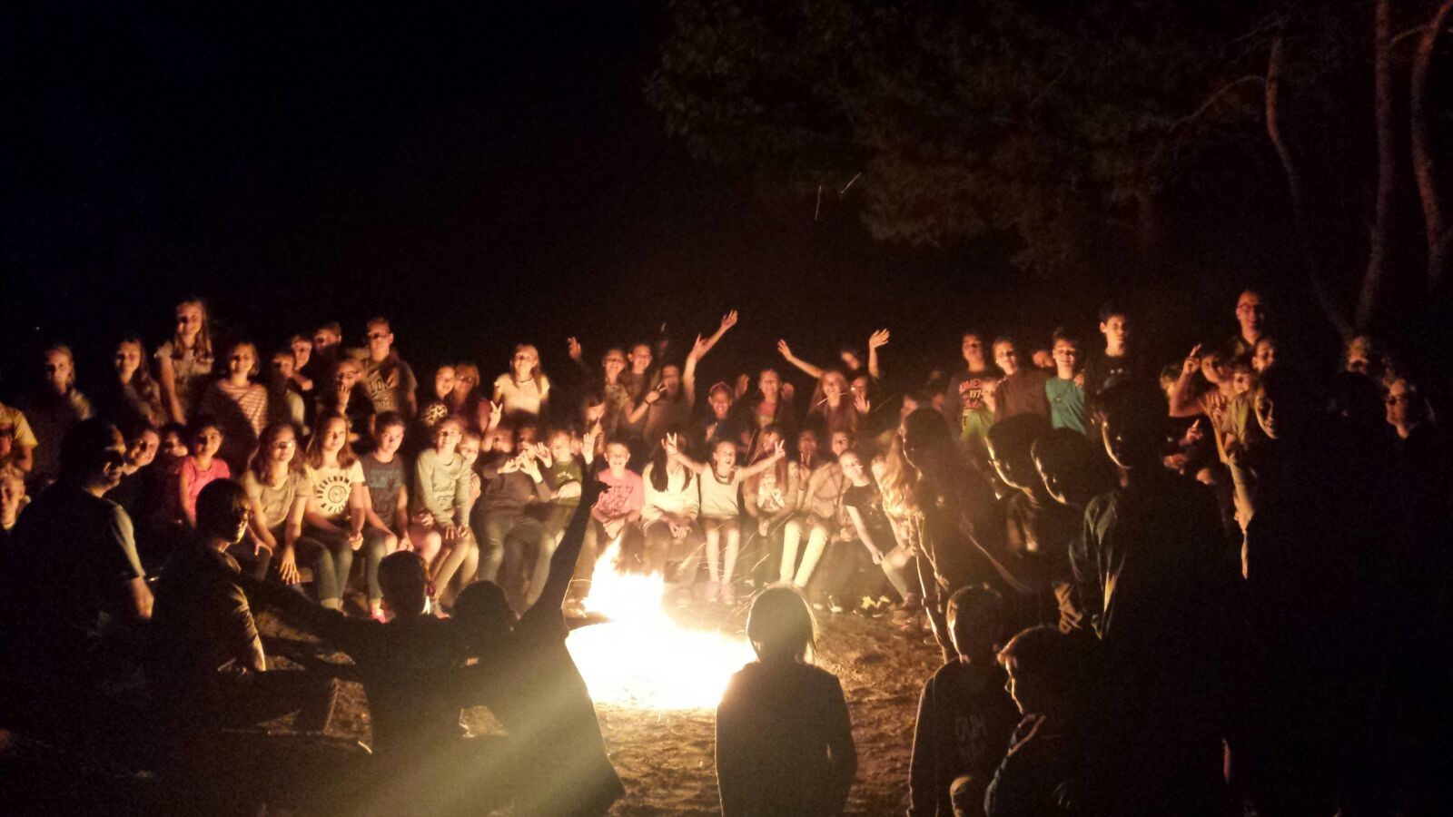 Lagerfeuer-Stimmung am Abschlussabend