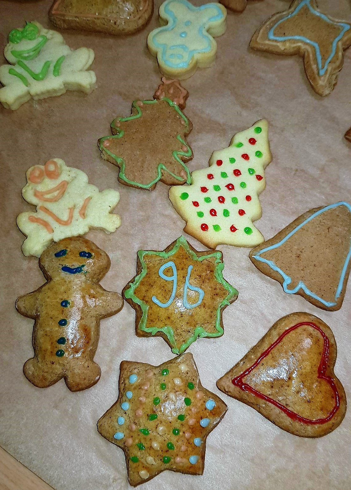 Vom Weihnachtsplätzchen zur Mitose - Weihnachtsbäckerei der 9b