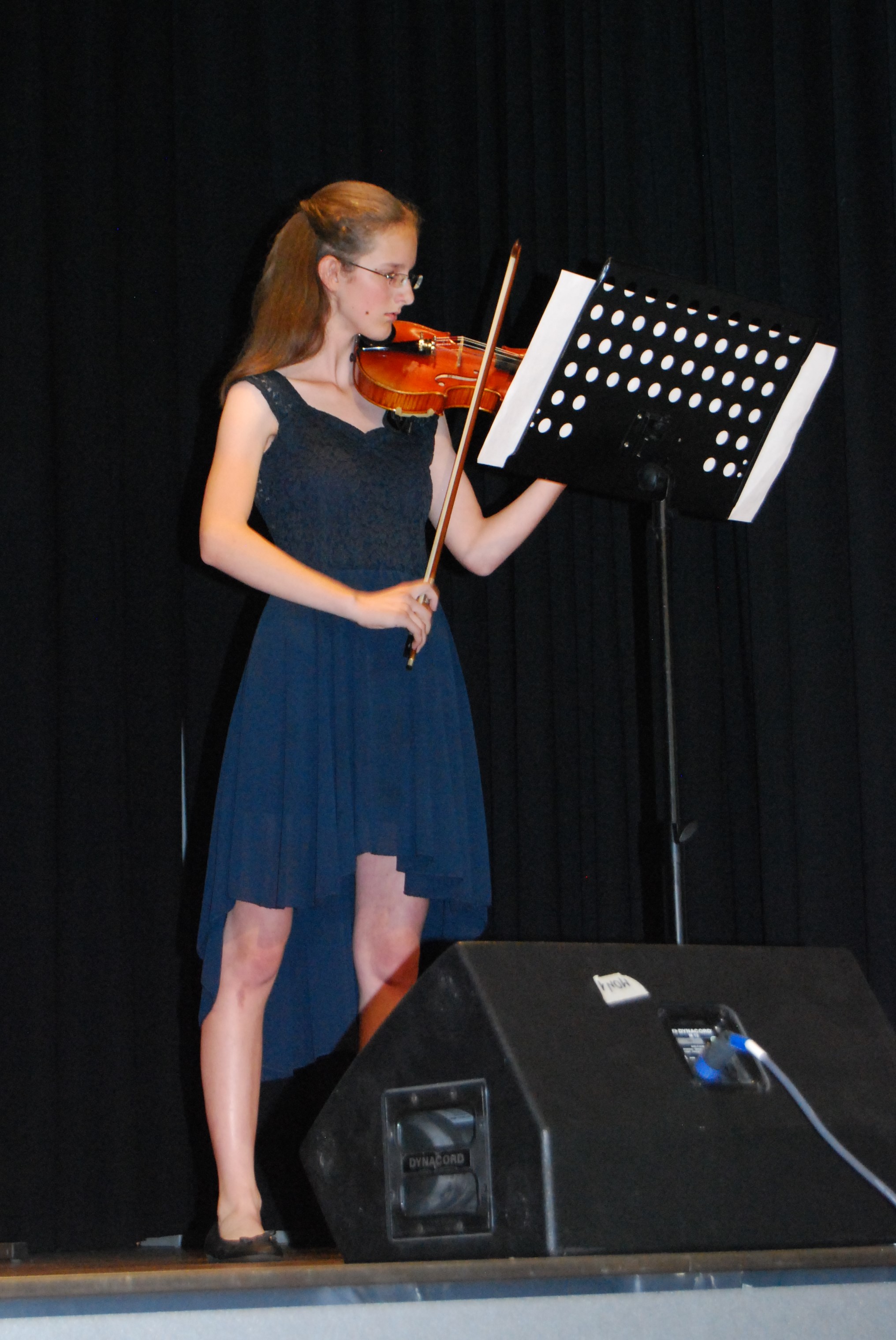 Achtklässlerin Sophia Conrady spielte auf ihrer Geige